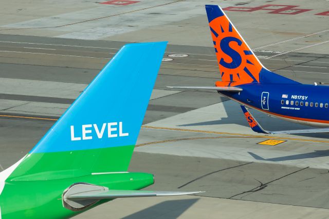 Airbus A330-200 (EC-NNH)
