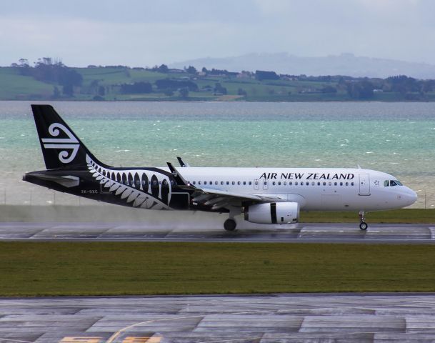 Airbus A320 (ZK-OKC)