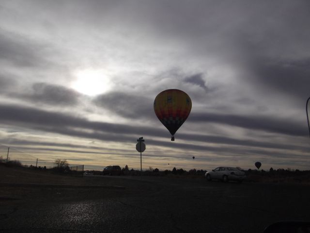 — — - Hot Air Balloons over Las Cruces NM