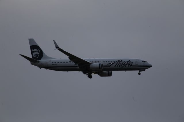 Boeing 737-900 (N457AS)