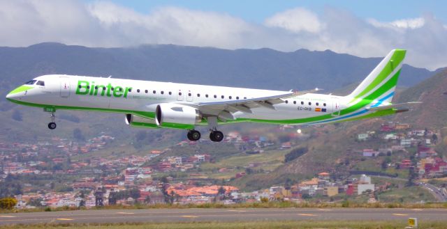 EMBRAER ERJ-190-400 (EC-OKB)