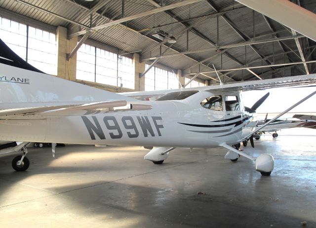 Cessna Skylane (N99WF)