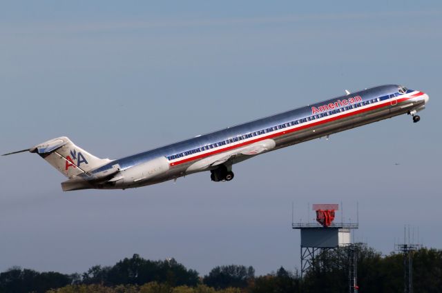 McDonnell Douglas MD-80 (N9629H)