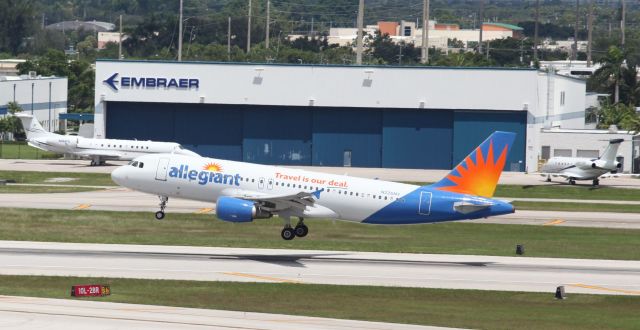 Airbus A320 (N226NV) - Landing at Fort Luaderdale Hollywood airport on the afternoon of the 9th of September, 2018.