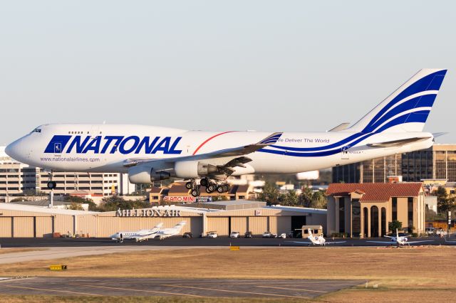 Boeing 747-400 (N702CA) - National's second aircraft in the more simplistic white scheme on final for 04 in San Antonio.