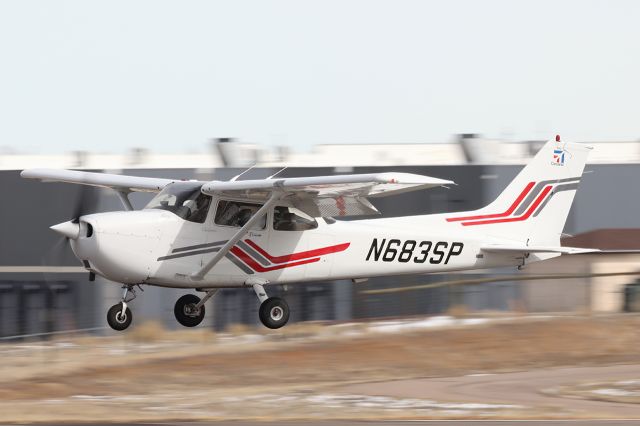 Cessna Skyhawk (N683SP) - RWY28 2-18-23