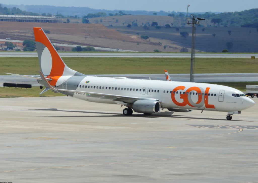 Boeing 737-800 (PR-GUI)