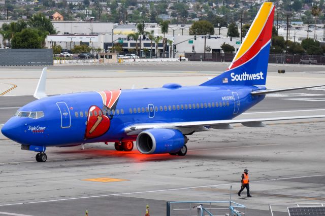 Boeing 737-700 (N409WN) - Southwest Triple Crown One getting ready to taxi from Burbank 