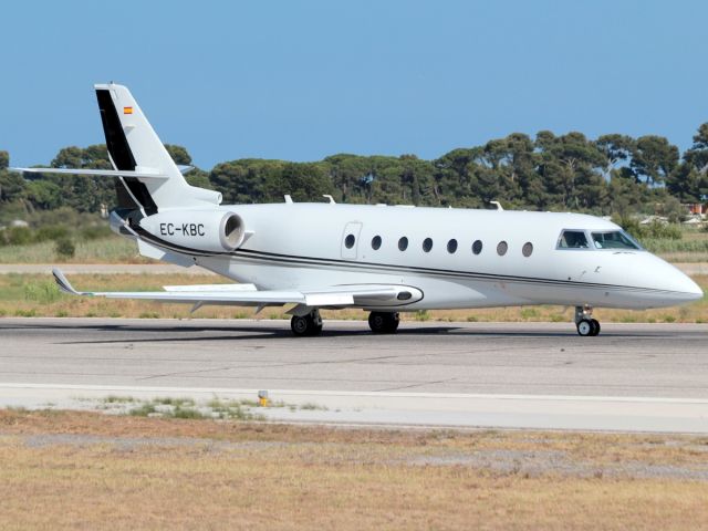 IAI Gulfstream G200 (EC-KBC)