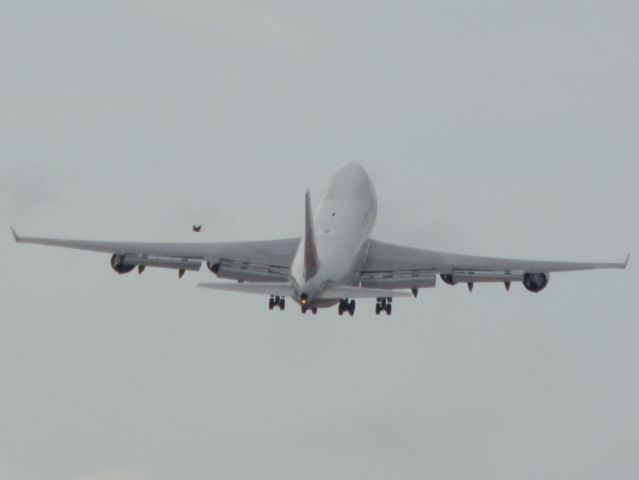 Boeing 747-400 (B-18707)