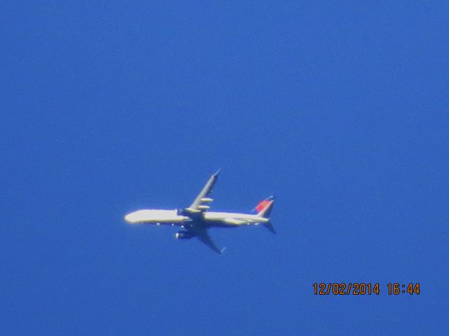 Boeing 737-800 (N373DA) - Delta Airlines flight 1833 from CVG to LAX over Southeastern Kansas at 32,000 feet.