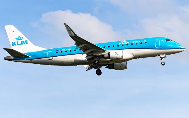 EMBRAER 175 (long wing) (PH-EXU)