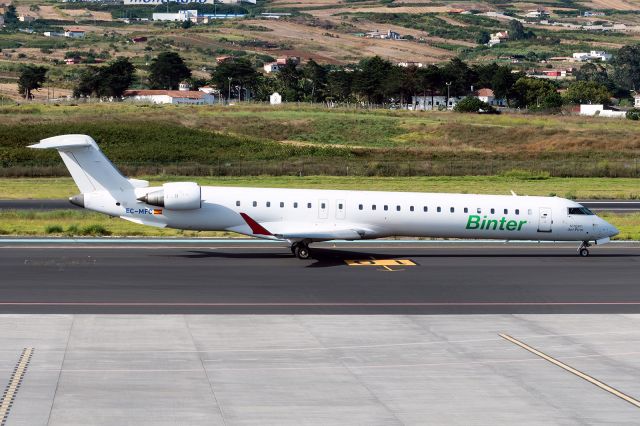 Canadair Regional Jet CRJ-900 (EC-MFC)