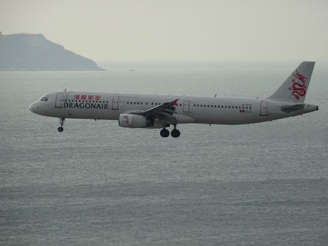 Airbus A321 (B-HTE)