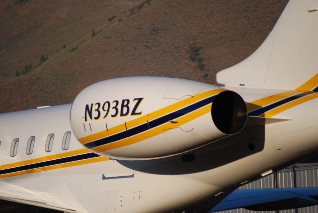 Bombardier Global Express (N393BZ) - 2011 BOMBARDIER INC BD-700-1A10