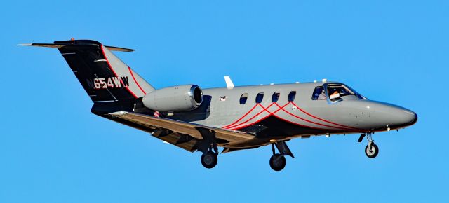 Cessna Citation CJ1 (N654WW) - N654WW 1994 Cessna 525 CitationJet CJ1 s/n 525-0053 - North Las Vegas Airport  KVGTbr /Photo: TDelCorobr /October 28, 2022