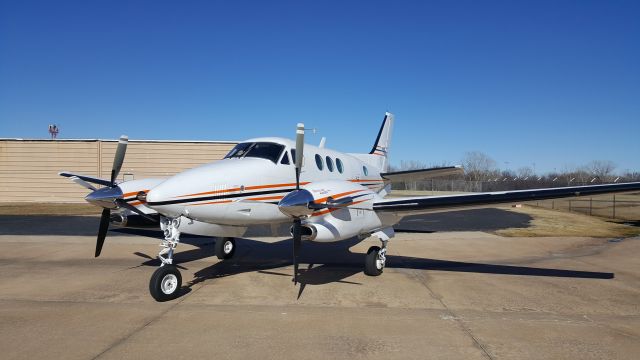 Beechcraft King Air 90 (N550SU)