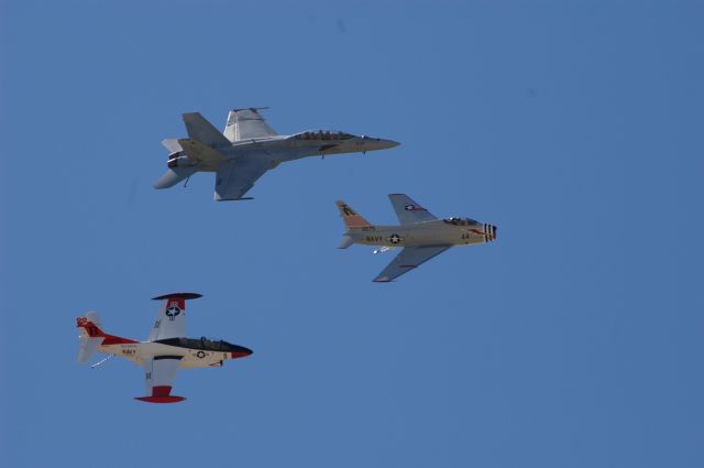 — — - Navy Heritage flight, F/A-18 Super Hornet, T-2 Buckeye