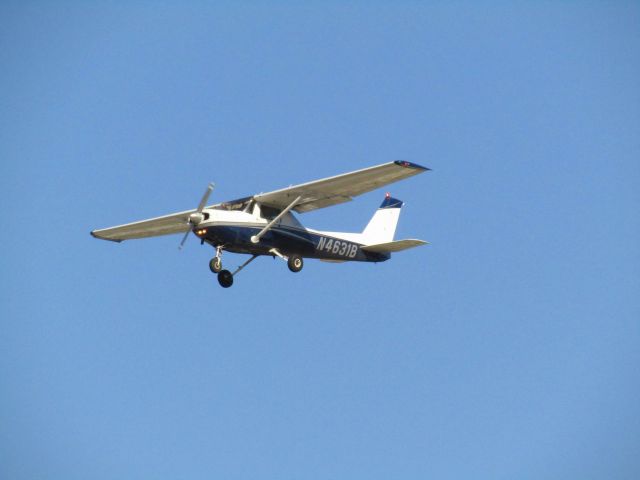 Cessna 152 (N4631B) - Landing RWY 30 