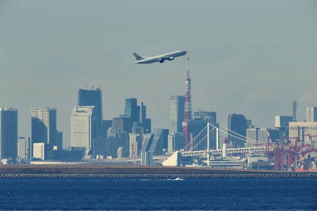 Boeing 777-200 (JA009D)