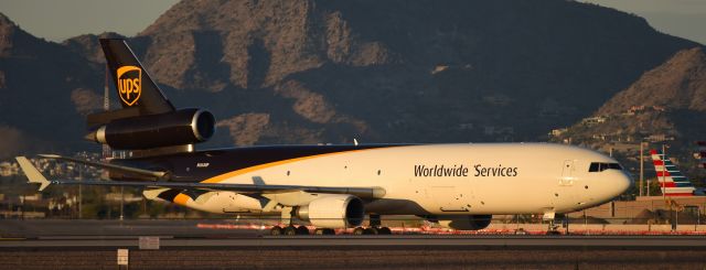 Boeing MD-11 (N263UP) - phoenix sky harbor international airport 14DEC21