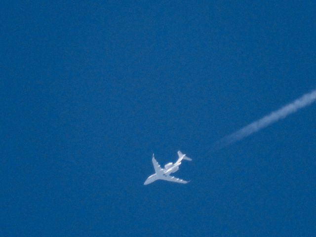 Bombardier Challenger 300 (N787QS)