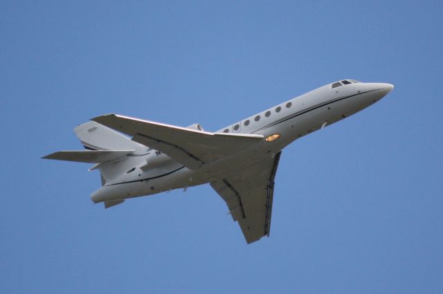 Dassault Falcon 50 (N951DJ) - Dassault Falcon 50 (N951DJ) departs Sarasota-Bradenton International Airport