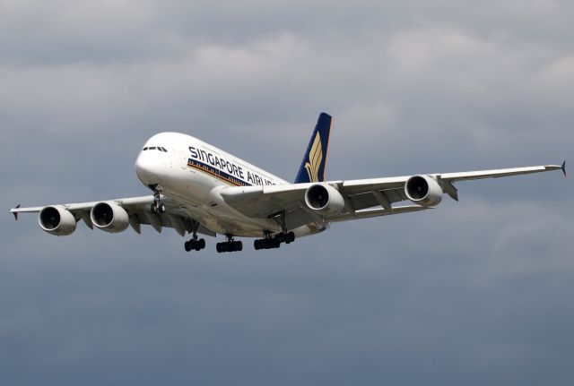 Airbus A380-800 (9V-SKP)