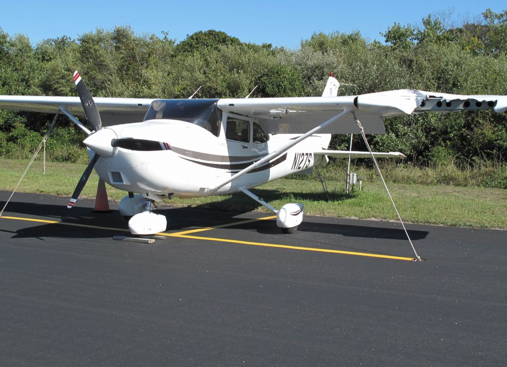 Cessna Skylane (N127S)