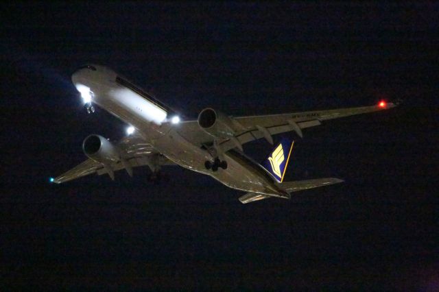 Airbus A350-900 (9V-SMV)