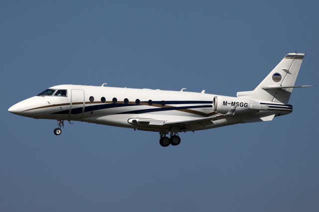 IAI Gulfstream G200 (M-MSGG) - ARTOG Prague