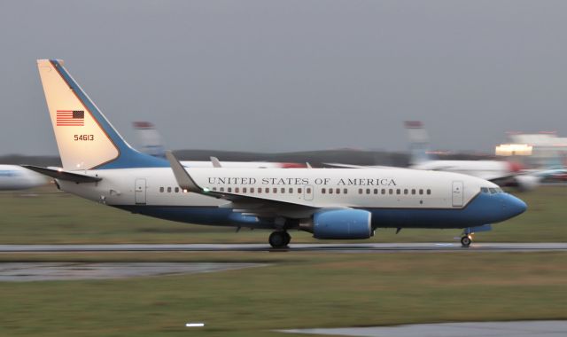 Boeing 737-700 (05-4613) - "spar18" usaf c-40c 05-4613 arriving in shannon 13/12/20.