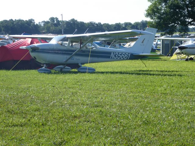 Cessna Skyhawk (N35661)