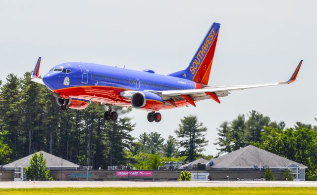 Boeing 737-700 (N906WN) - Shot with a Nikon D3200 w/ Nikkor 70-300mmbr /Best viewed in Full Size