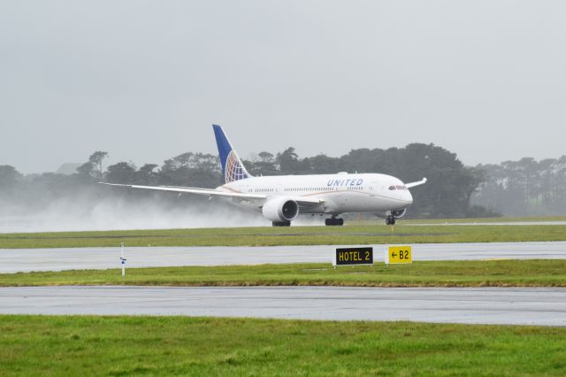 Boeing 787-8 (N27908)