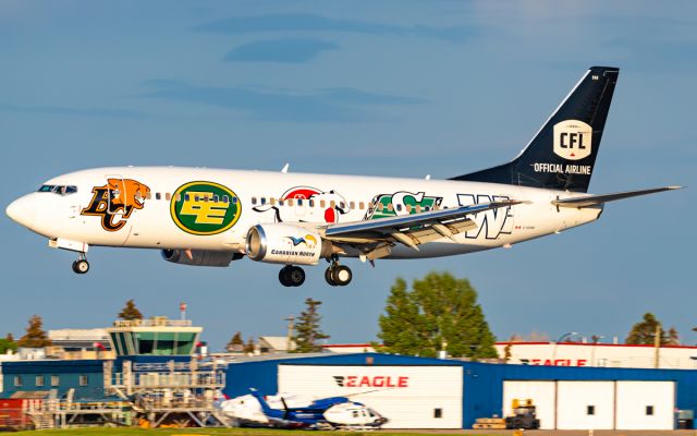 BOEING 737-300 (C-GCNO)