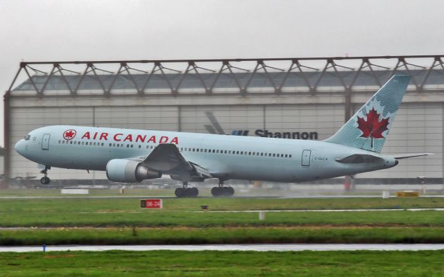 C-GLCA — - air canada b767-3 c-glca landing at shannon for a fuel stop 12/7/14.