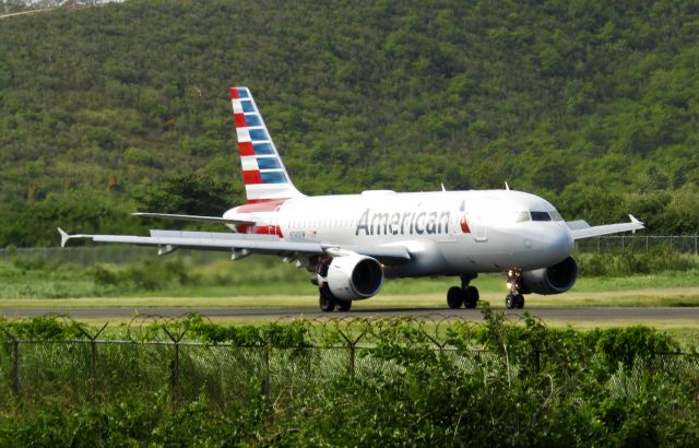 Airbus A319 (N740UW)