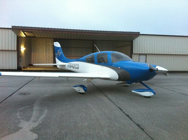 Cirrus SR-20 (N942CD)