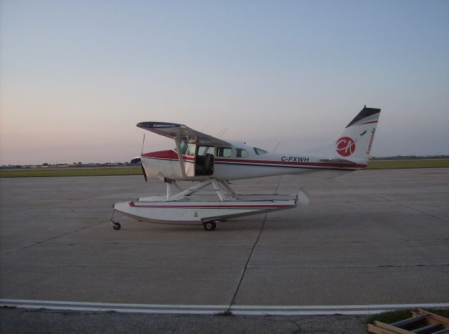 Cessna 206 Stationair (C-FXWH)