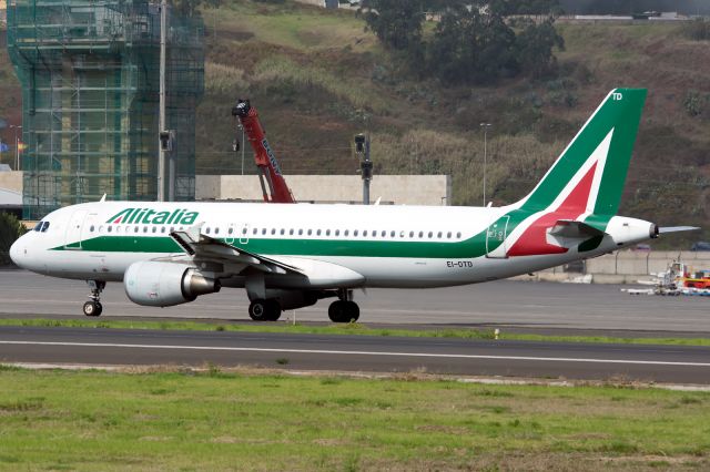 Airbus A320 (EI-DTD) - First visit to Tenerife Alitalia, in the history of this airportbr /br /Tenerife North Airportbr /30/10/2016br /Airbus A320-216br /Alitalia