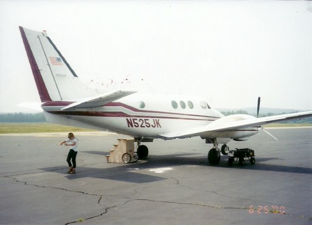 Beechcraft King Air 90 (N525JK) - One of Jumptowns King Airs back in the day... 