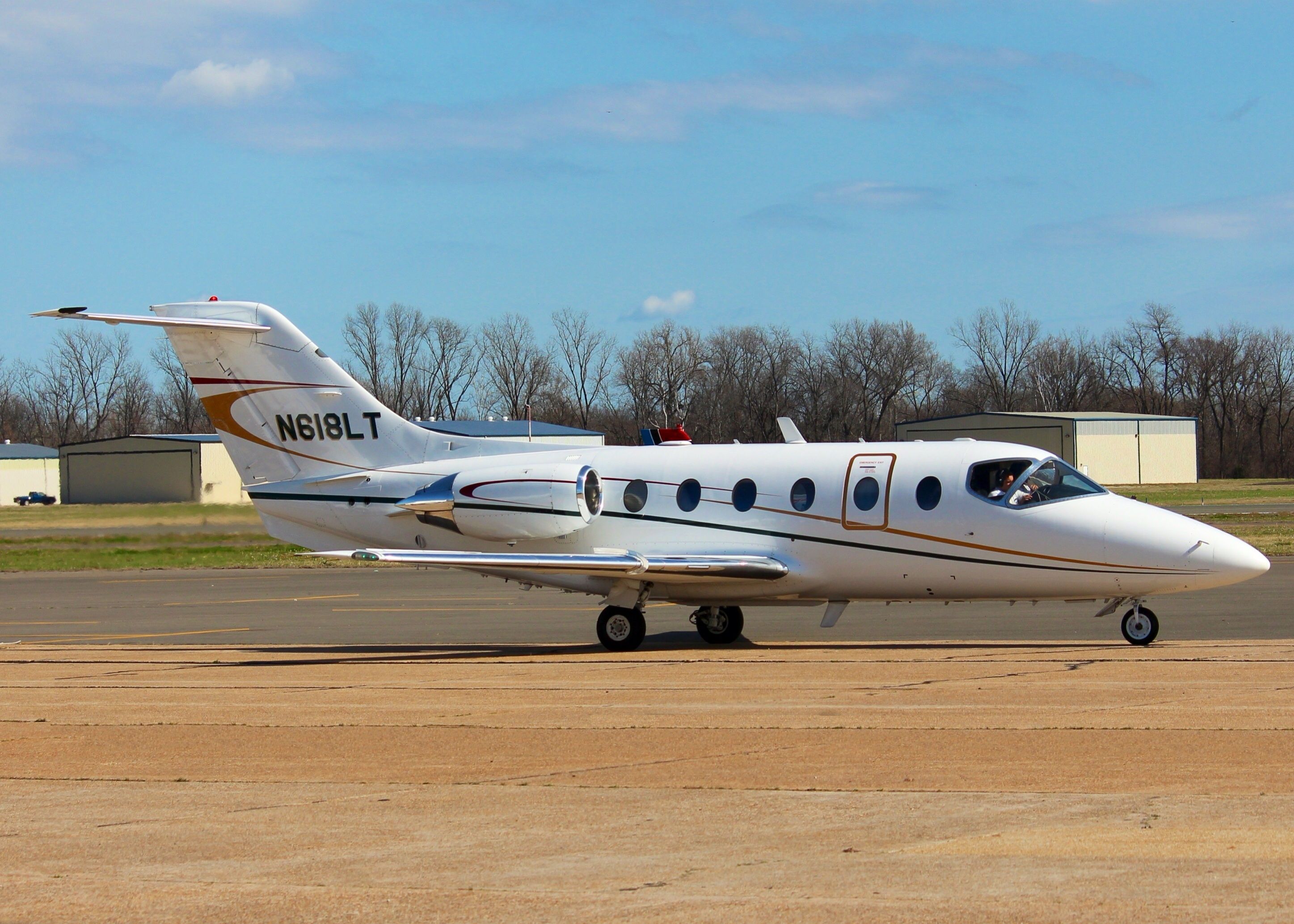 Beechcraft Beechjet (N618LT) - At Downtown Shreveport. 1999 Raytheon 400A