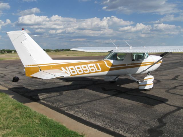 Cessna Commuter (N8896U)