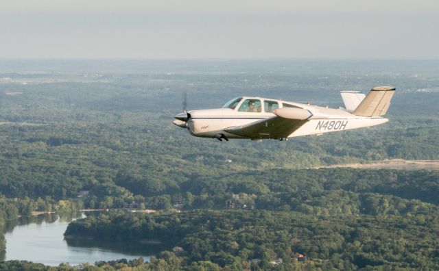 Beechcraft 35 Bonanza (N480H)