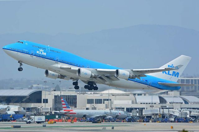 Boeing 747-400 (PH-BFH) - KLM Boeing 747-406M PH-BFH at LAX on May 3, 2016. 