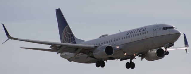 Boeing 737-800 (N26226)