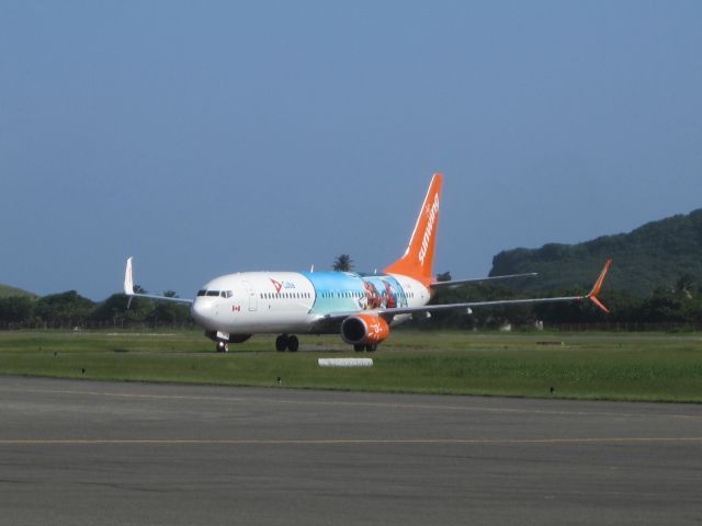 Boeing 737-800 (C-FDBD)