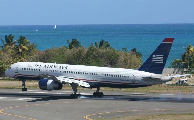 Airbus A321 (N927UW)