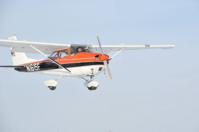 Cessna Skyhawk (N1615F)